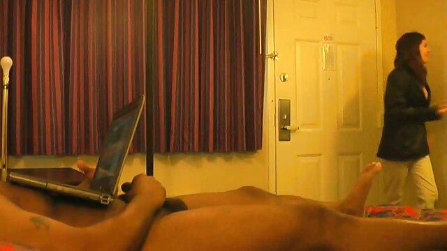 その男を満たして二latinas、性別します。 女の子 用 の エロ 動画