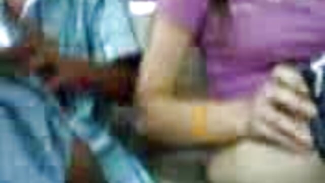 ジェナ-フォックスは、カメラの前で友人の入れ墨のメンバーに乗っています 女性 が 見る エロ 画像