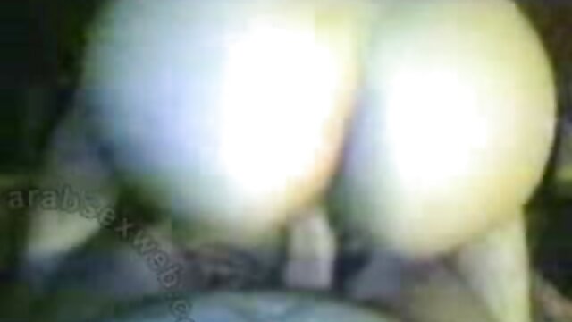 短い髪のお母さんのフェラチオと自家製を作る。 女 用 の エロ 動画